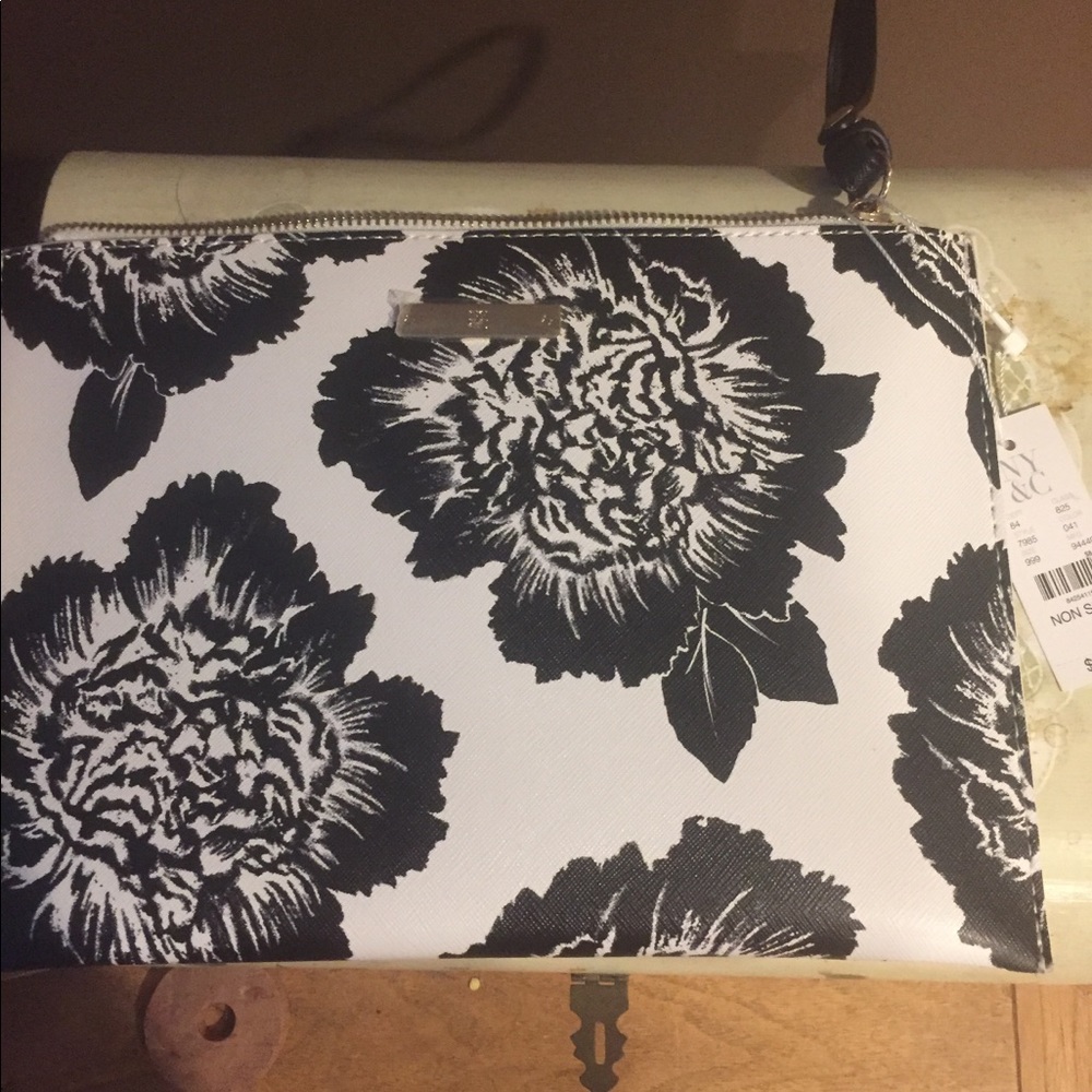 NY and co clutch